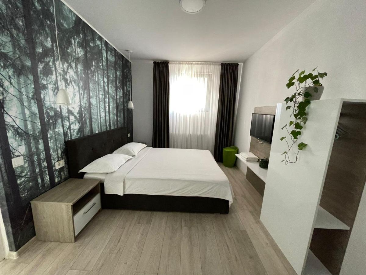 Pensiunea Prestige House Curtea de Argeş Buitenkant foto