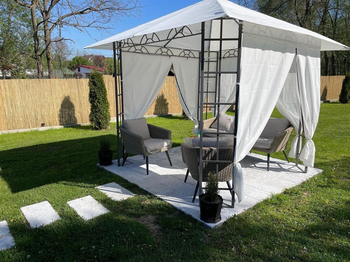 Pensiunea Prestige House Curtea de Argeş Buitenkant foto
