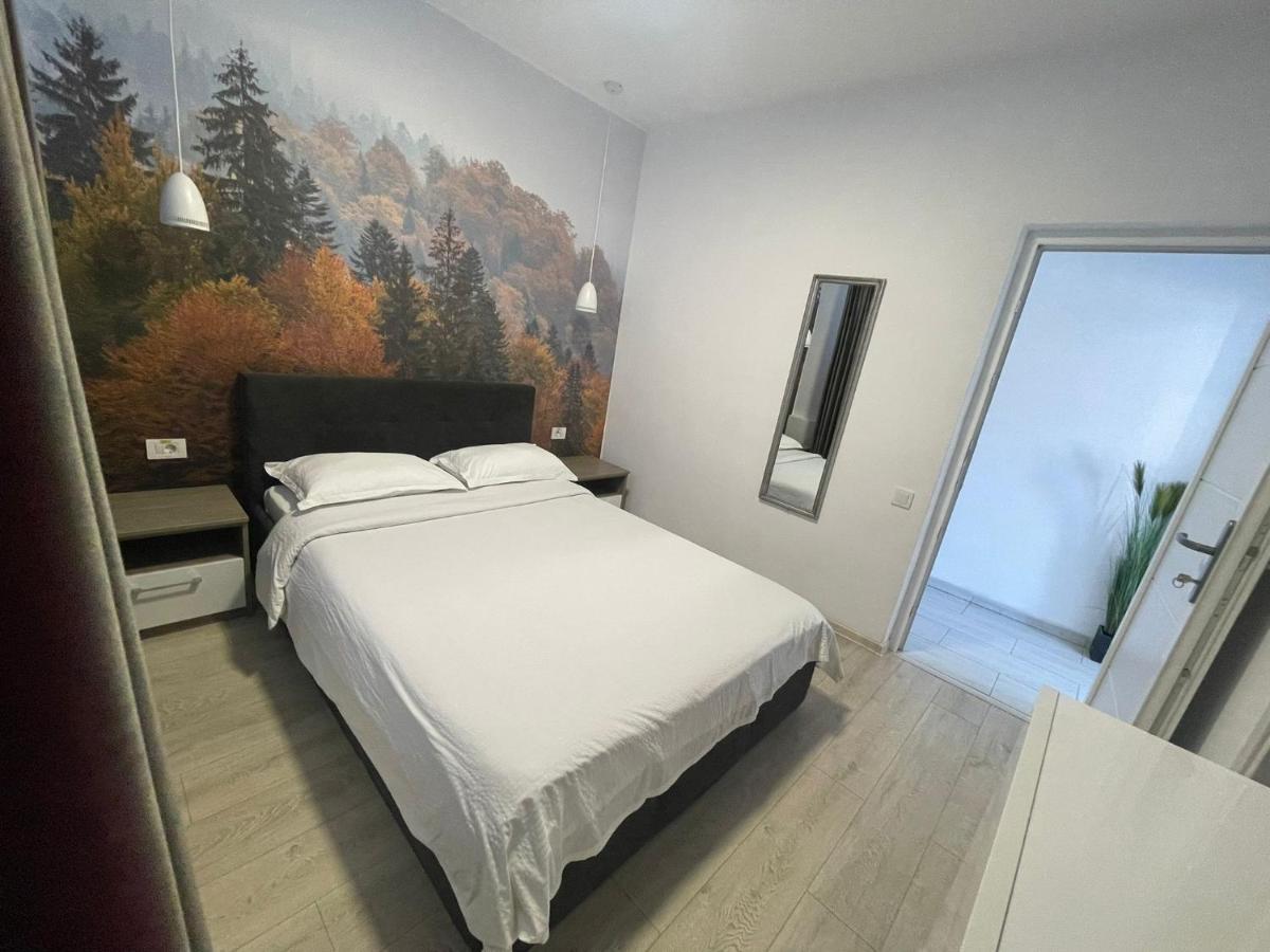 Pensiunea Prestige House Curtea de Argeş Buitenkant foto