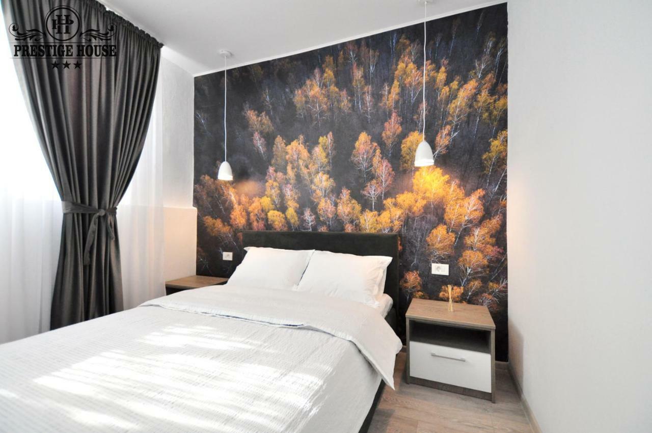 Pensiunea Prestige House Curtea de Argeş Buitenkant foto