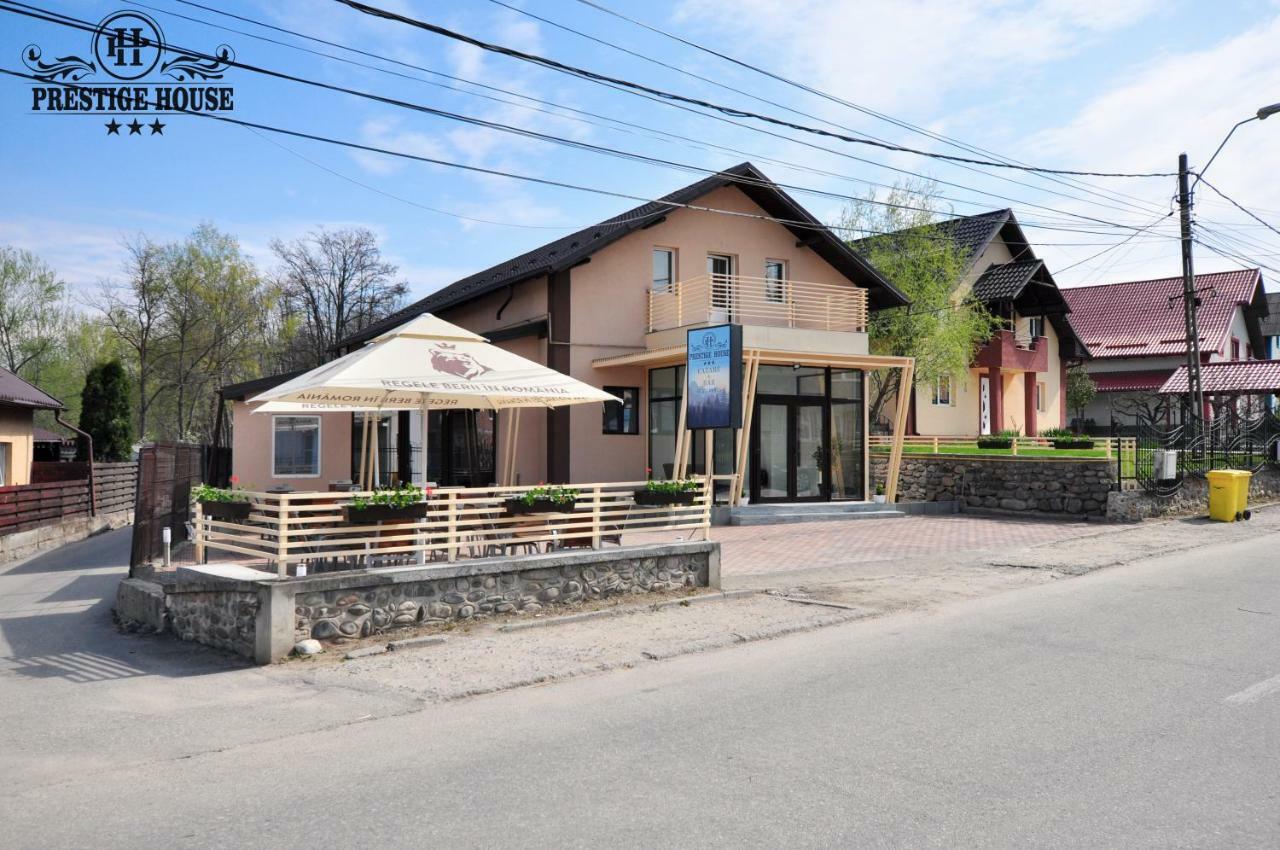 Pensiunea Prestige House Curtea de Argeş Buitenkant foto