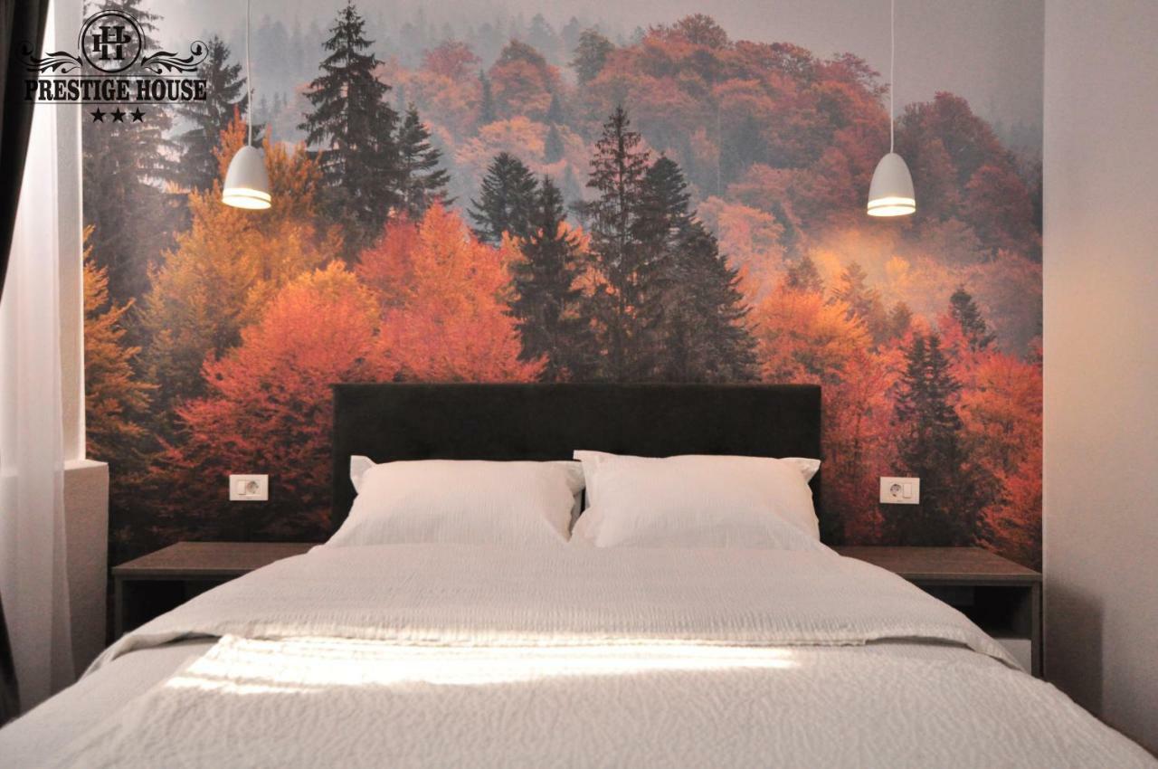 Pensiunea Prestige House Curtea de Argeş Buitenkant foto